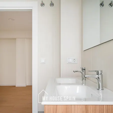 Myhousespain - Edificio Vanguardia アパート ヒホン